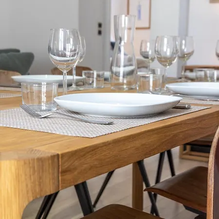 Design, Grand Et Confortable - Ty Gwellan